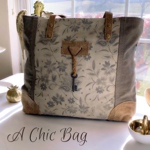 MYRA BAG KEY TOTE HANDBAG NWT